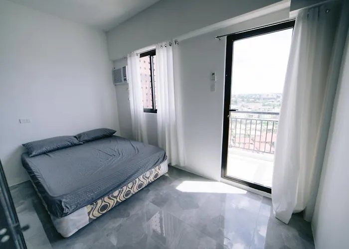 Royal Oceancrest Mactan 1417a Apartment